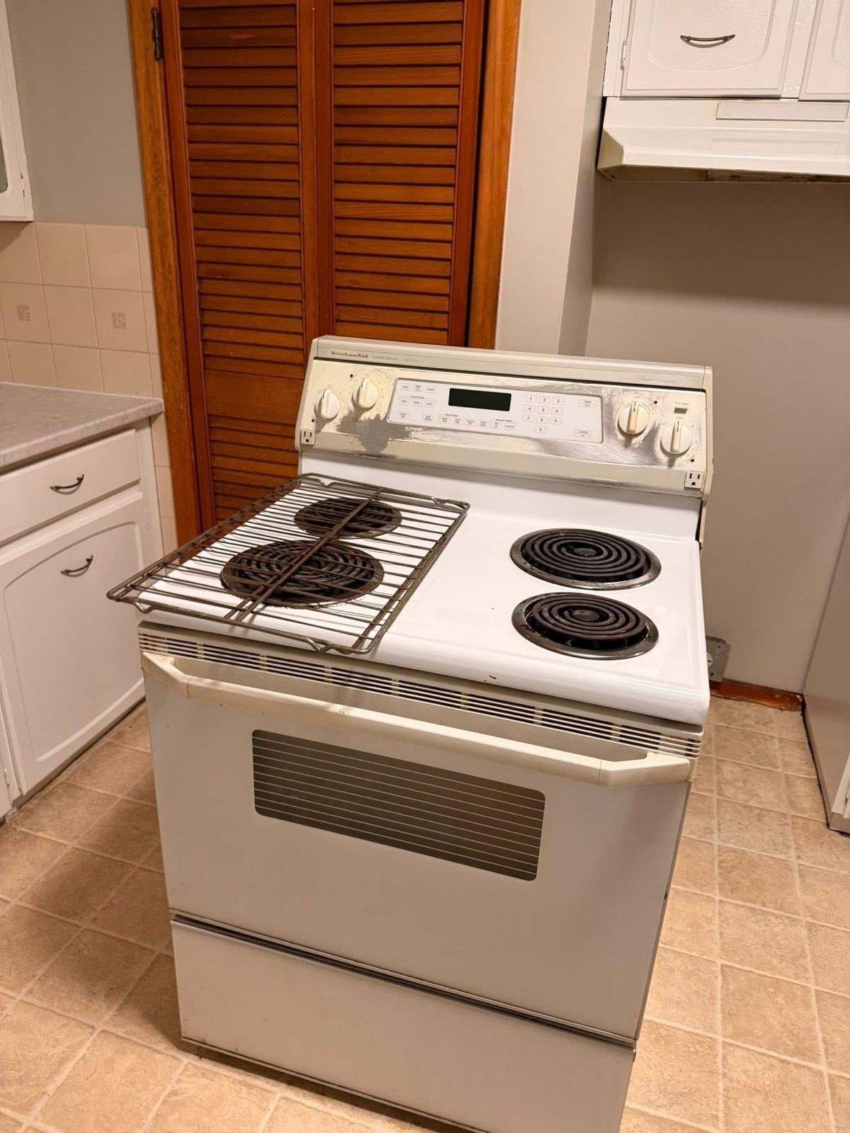 Stove top sparkling after deep clean